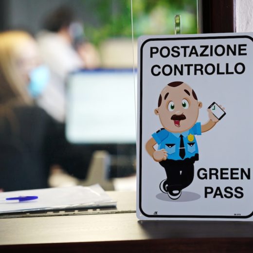 Read more about the article CONTROLLI PIÙ SEVERI SUI GREEN PASS: LA RICHIESTA DI FIPE